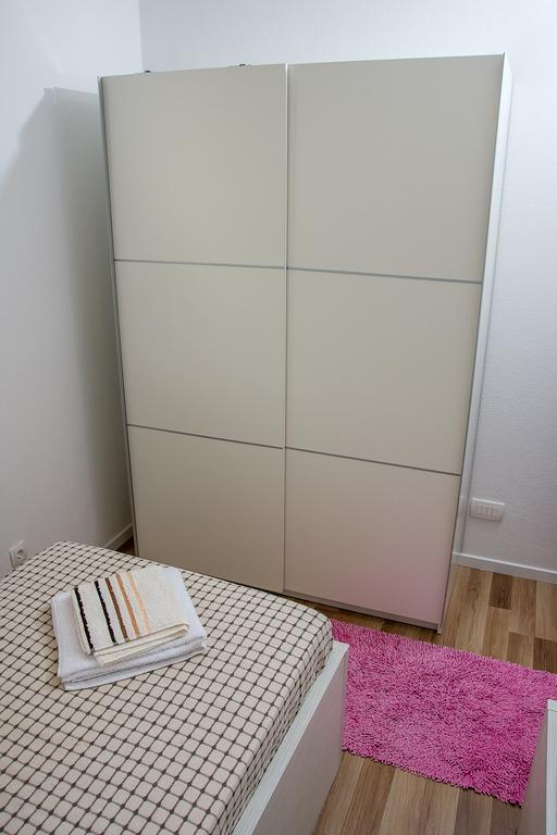 Apartment Gamma With Hydromassage Mini Pool Near Split Zrnovnica Ngoại thất bức ảnh